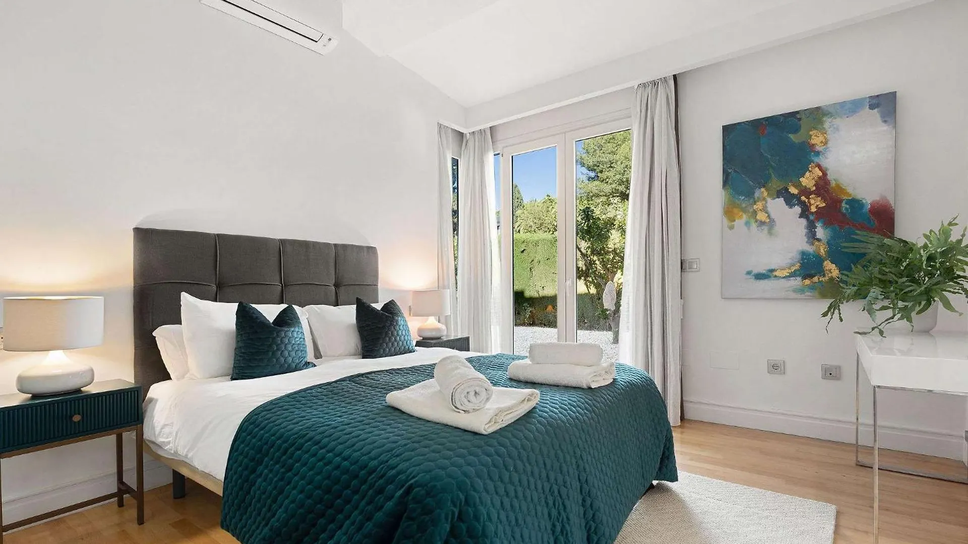 Villa Anna Pool Gym Cinema Spa Pool 7 Bedrooms Marbella 0*,  Spain